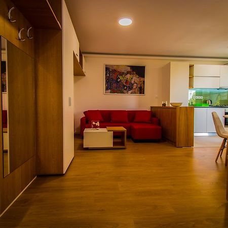 Top Trio Residence Bucharest Exterior photo